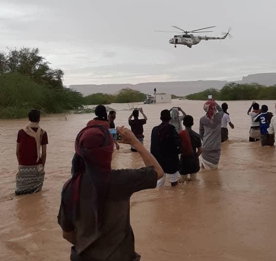 حضرموت : سيول جارفة تتسبب في وفاة 9 أشخاص وتهدم منازل وتضرر مساحات زراعية 