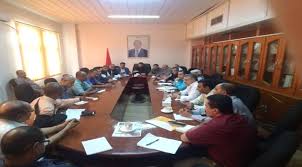 عدن : المحافظ سالمين يترأس اجتماعاً صحياً موسعاً ويعلن حضر التجوال بعدن بسبب كورونا 